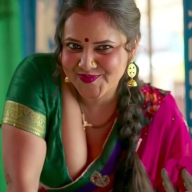 Desi_M0m